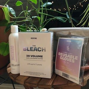 overtone the BLEACH 30 volume hair lightening kit